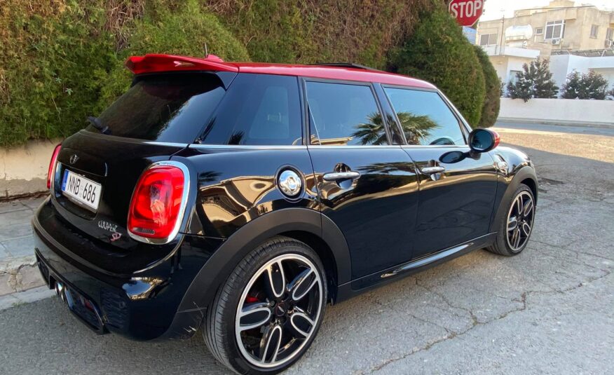 Mini Cooper SD – The Works 2015