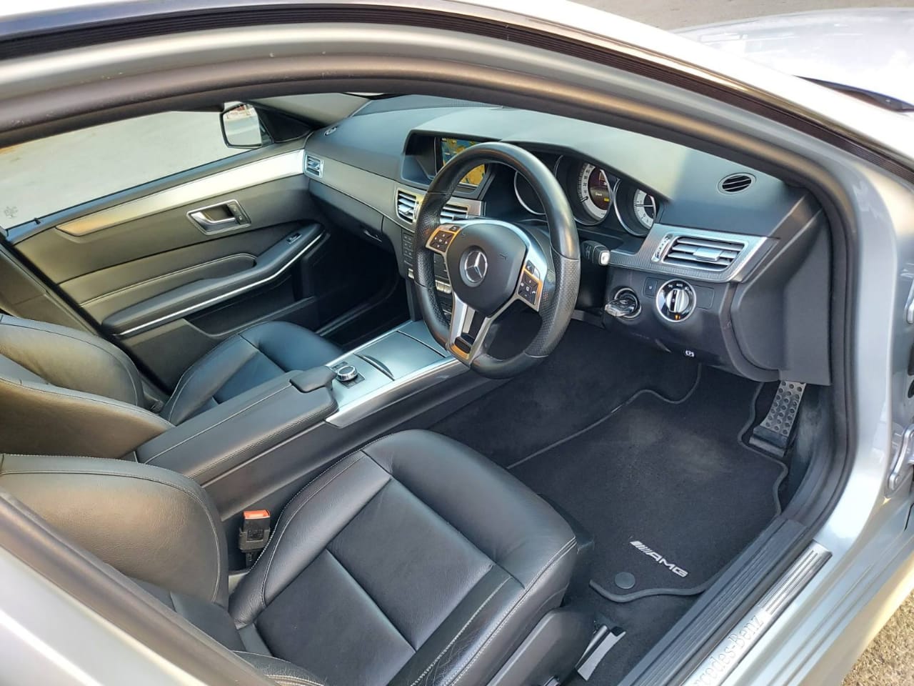 MERCEDES-BENZ E220 BLUTEC AMG PREMIUM 2015