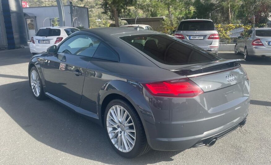 Audi TT 2015