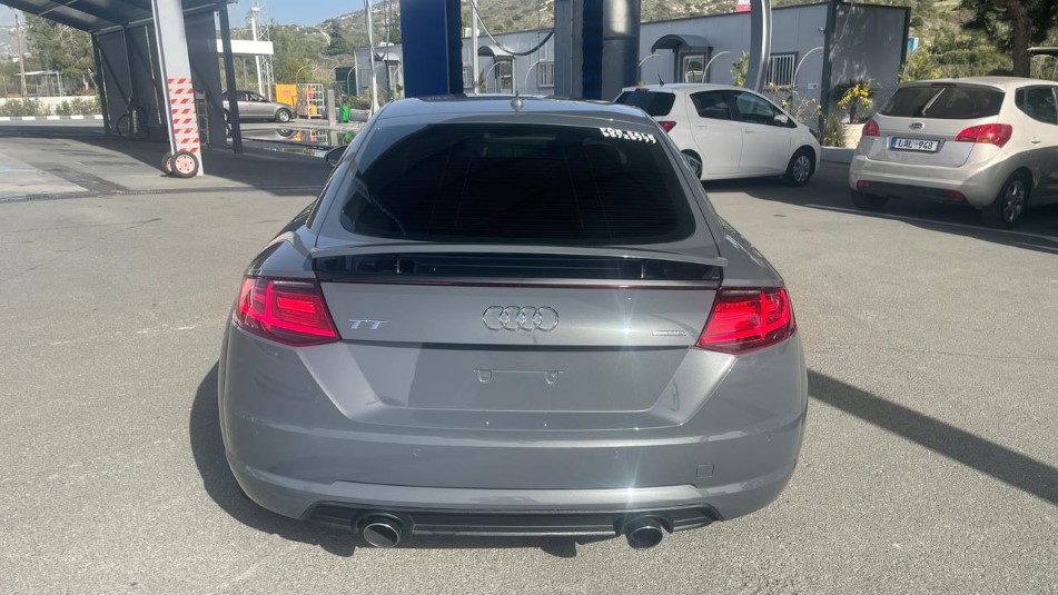 Audi TT 2015