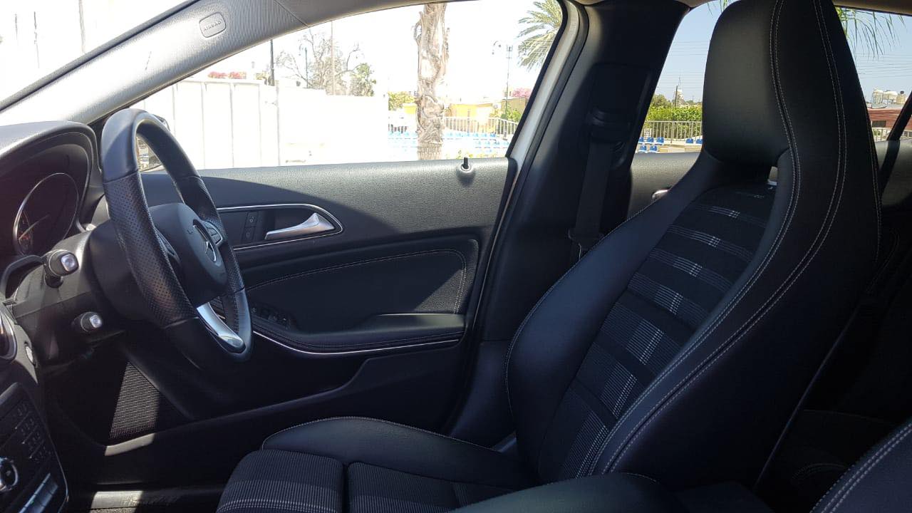 Mercedes-Benz GLA180 AMG 2019