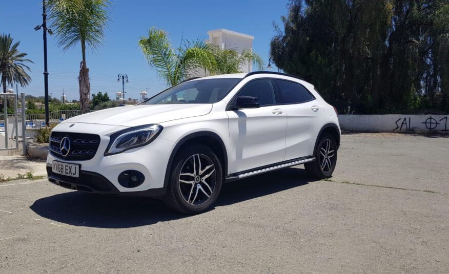 Mercedes-Benz GLA180 AMG 2019