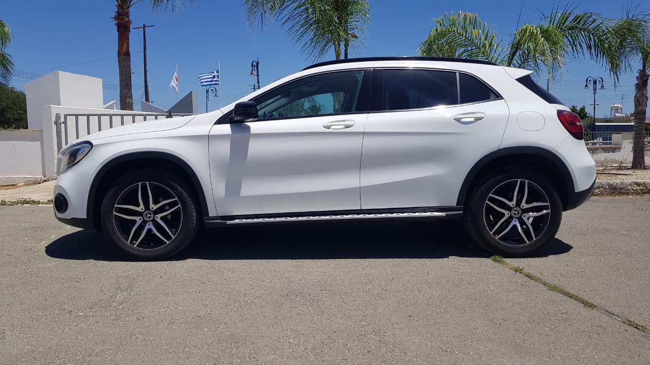 Mercedes-Benz GLA180 AMG 2019
