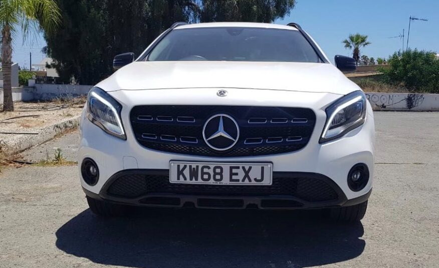 Mercedes-Benz GLA180 AMG 2019