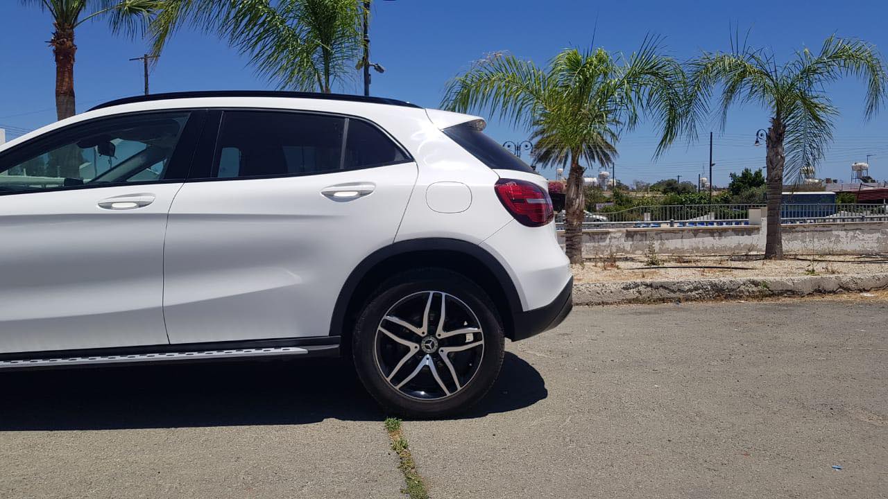 Mercedes-Benz GLA180 AMG 2019